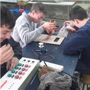 Maestro de nivel secundario especialista en coordinación de proyectos de física, neumática y control con plc. Conocimientos en cnc 3 ejes